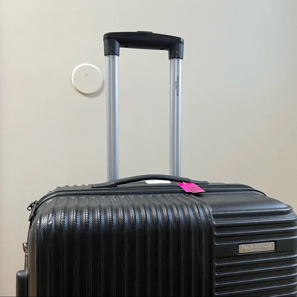 Travlers Club medium size luggage bag travel 25”